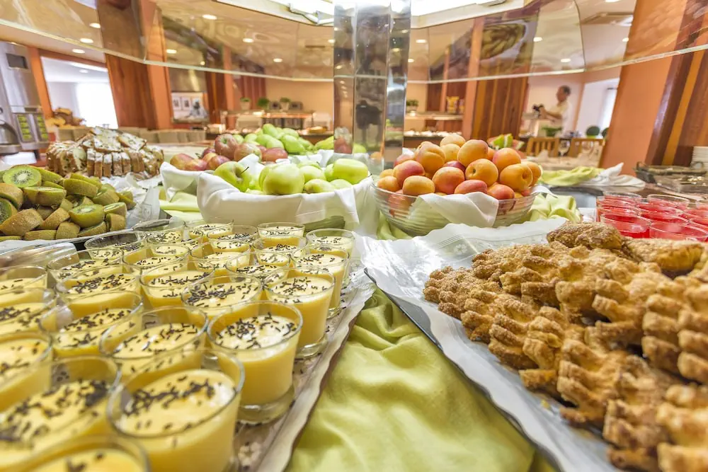 HOTEL: ALEGRIA Maripins
