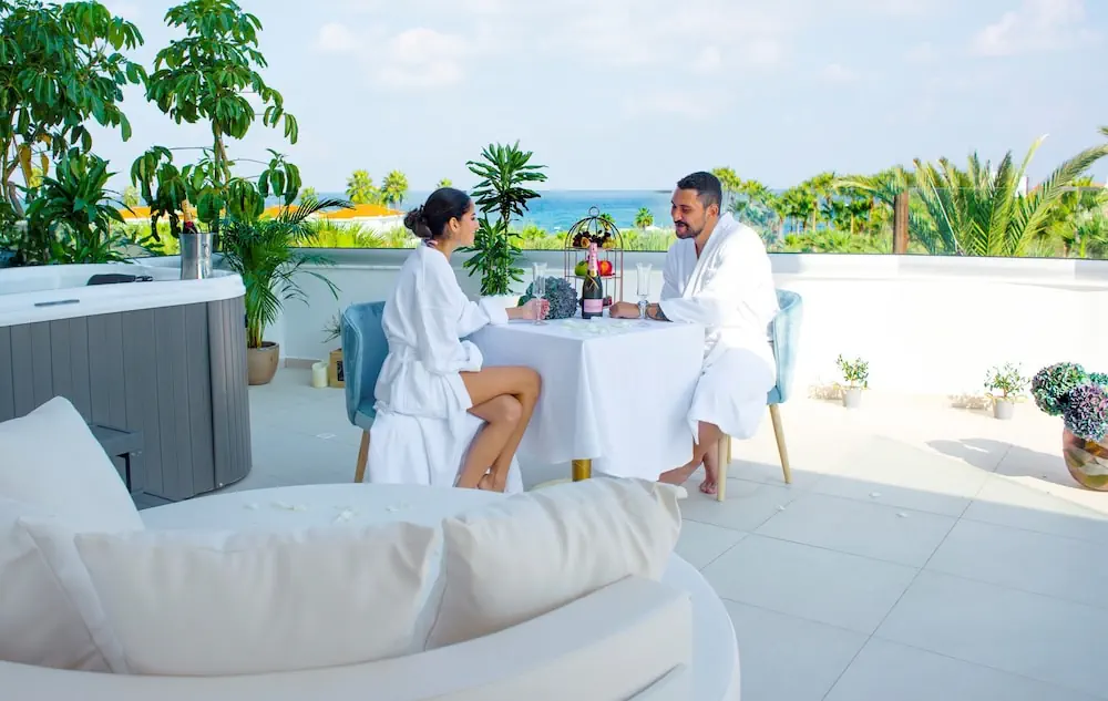HOTEL: At Herbal Boutique Hotel and Spa
