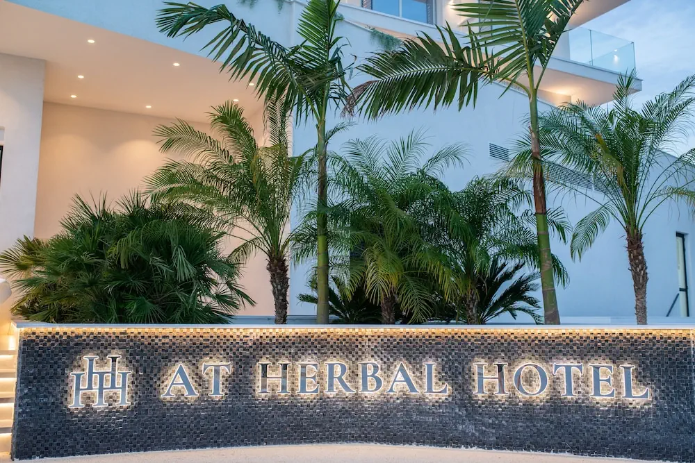 HOTEL: At Herbal Boutique Hotel and Spa