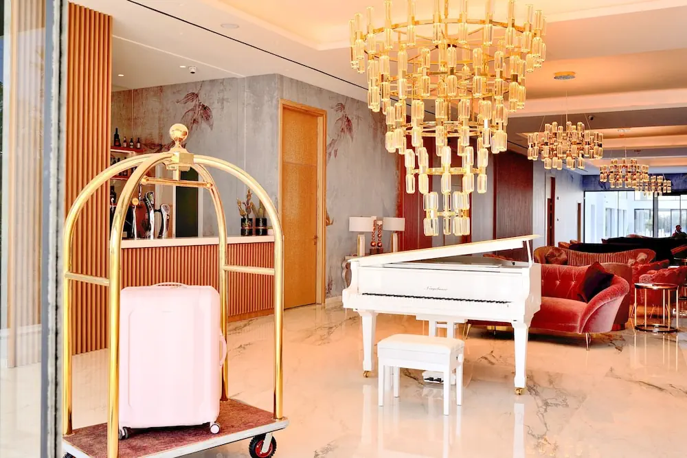 HOTEL: At Herbal Boutique Hotel and Spa