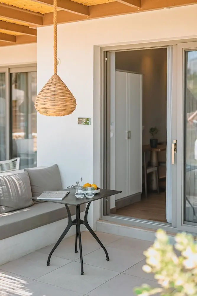 HOTEL: Irida Mindful Living