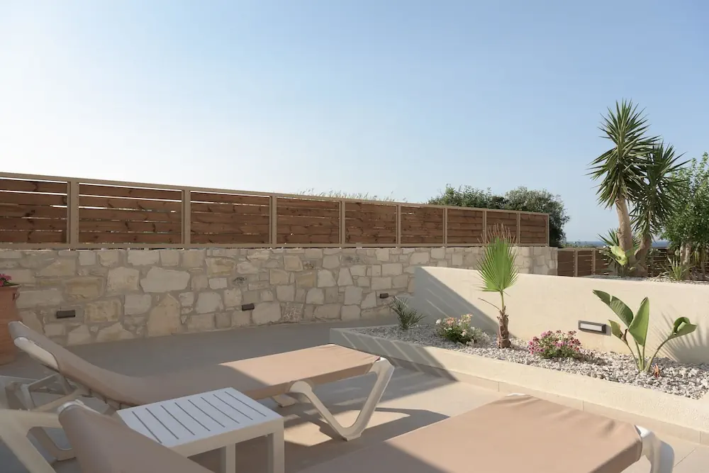 HOTEL: Irida Mindful Living