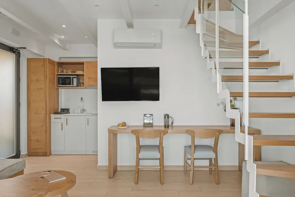 HOTEL: Irida Mindful Living
