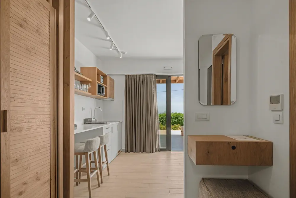 HOTEL: Irida Mindful Living