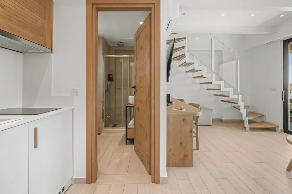 HOTEL: Irida Mindful Living