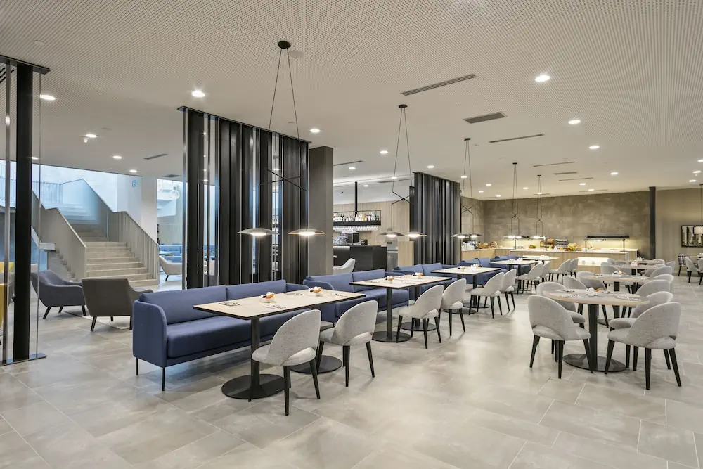 HOTEL: Hotel Acta Voraport