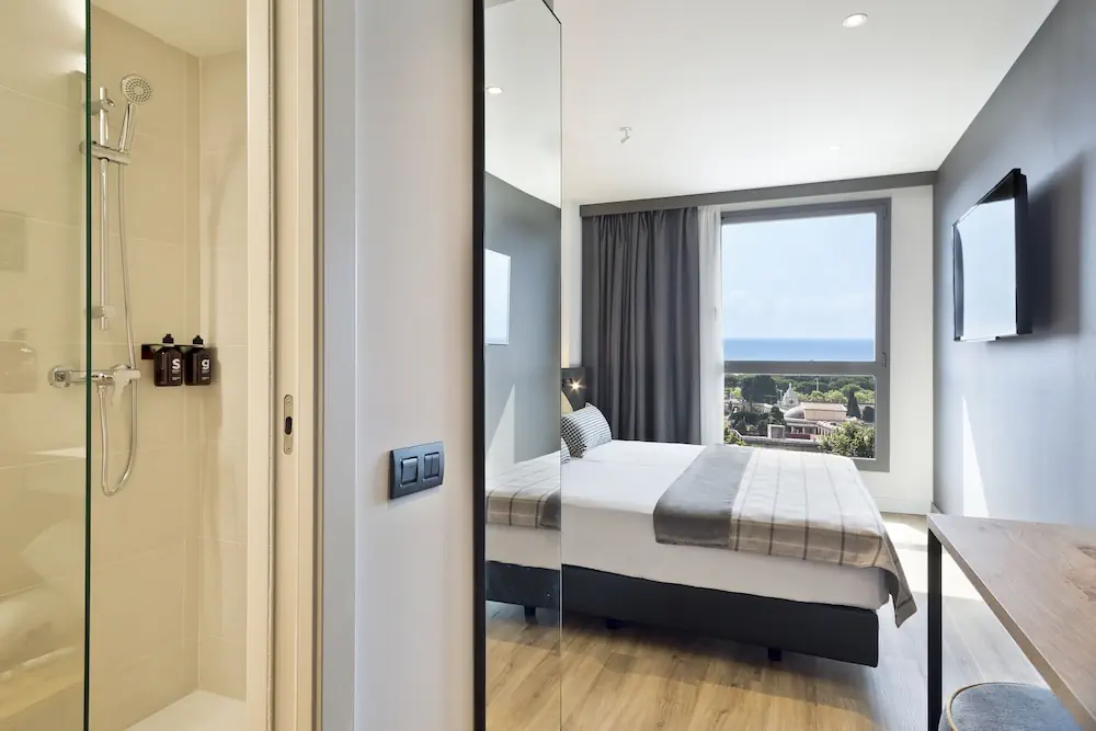 HOTEL: Hotel Acta Voraport
