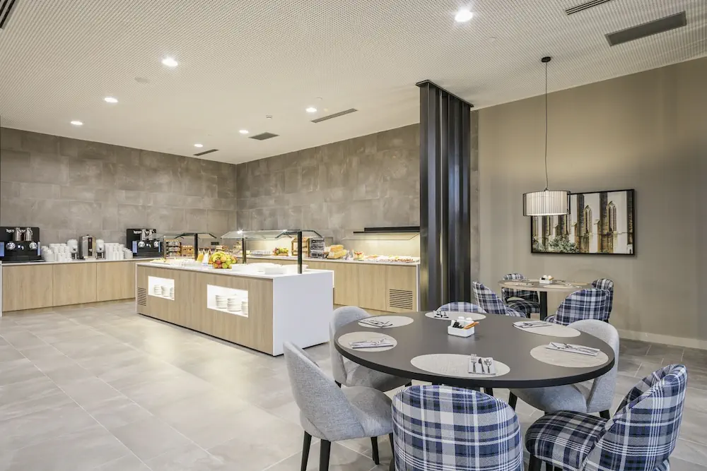 HOTEL: Hotel Acta Voraport