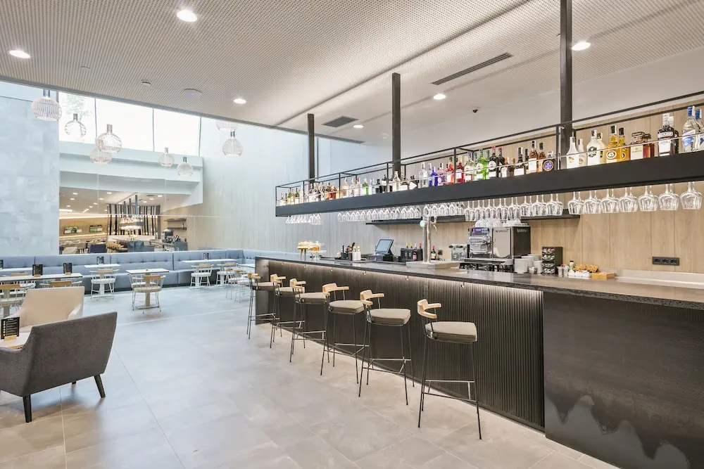 HOTEL: Hotel Acta Voraport