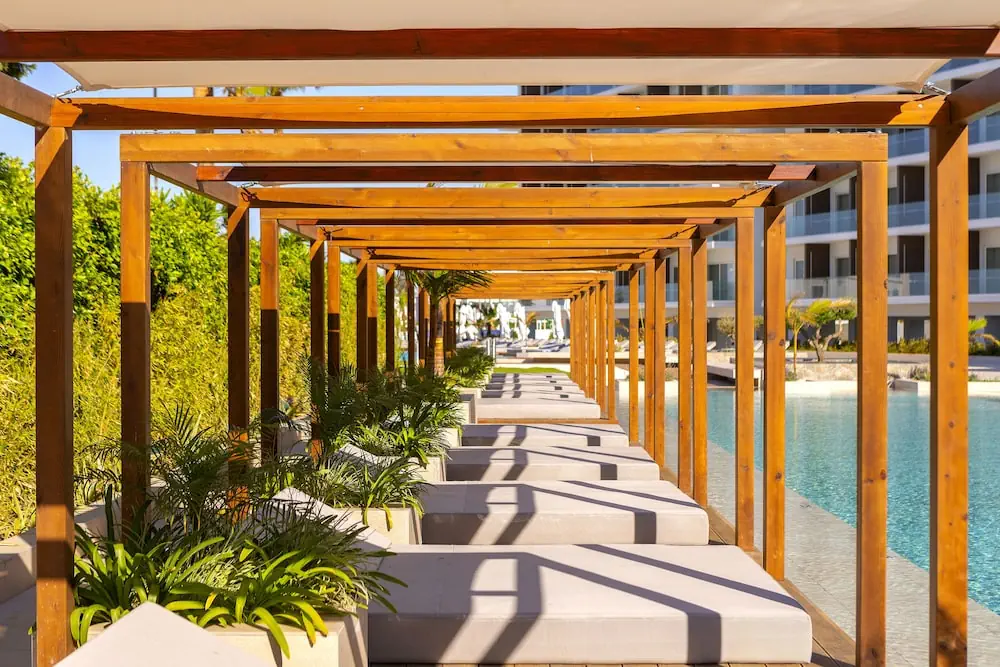 HOTEL: Chrysomare Beach Hotel and Resort