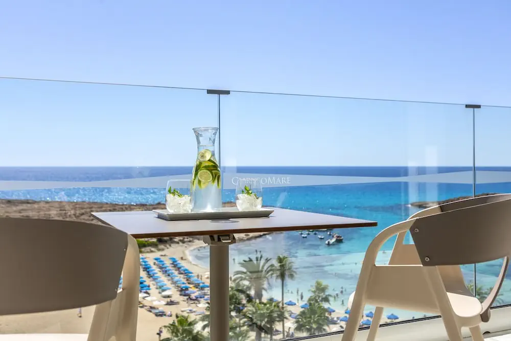 HOTEL: Chrysomare Beach Hotel and Resort