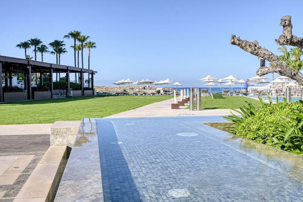 HOTEL: Chrysomare Beach Hotel and Resort