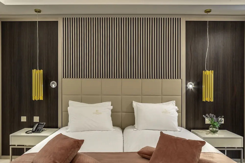 HOTEL: Chrysomare Beach Hotel and Resort