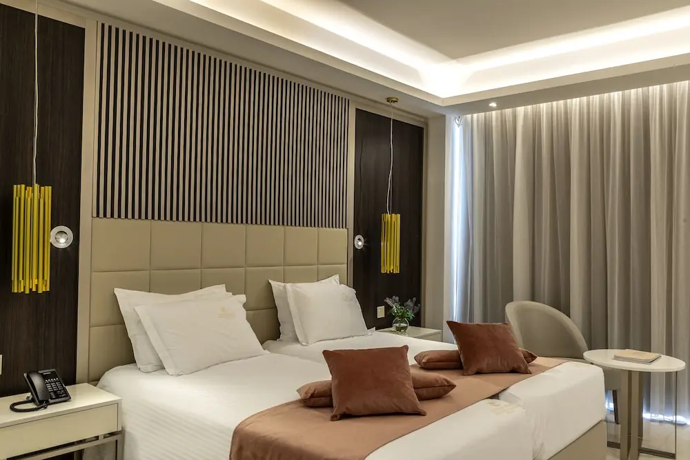 HOTEL: Chrysomare Beach Hotel and Resort