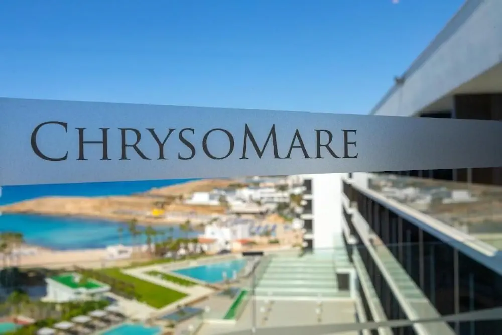 HOTEL: Chrysomare Beach Hotel and Resort