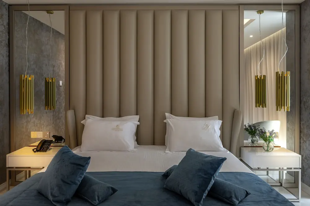 HOTEL: Chrysomare Beach Hotel and Resort