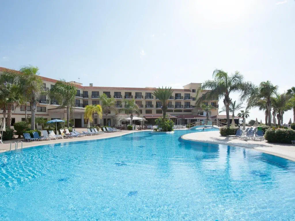 HOTEL: Nelia Sea Breeze