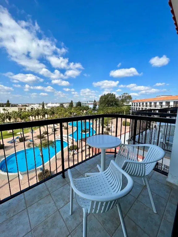 HOTEL: Nelia Sea Breeze