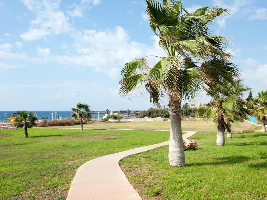 HOTEL: Nelia Sea Breeze