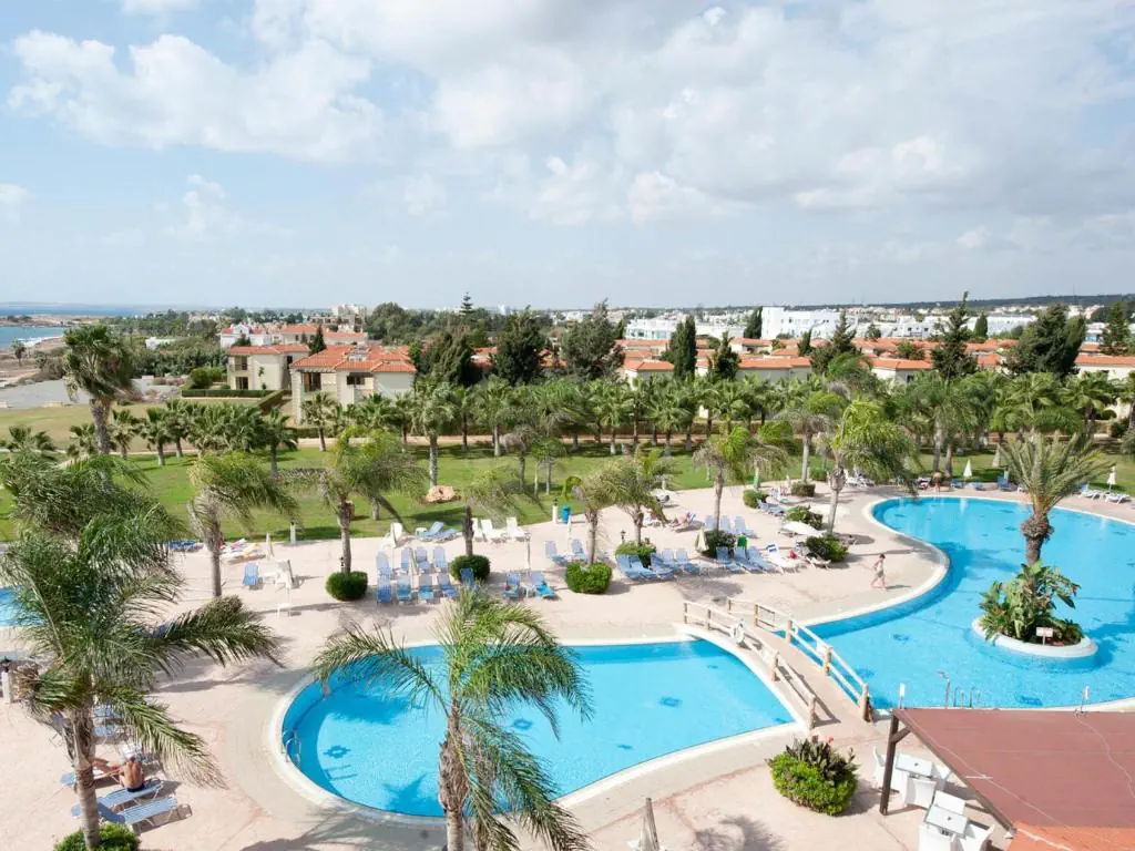 HOTEL: Nelia Sea Breeze