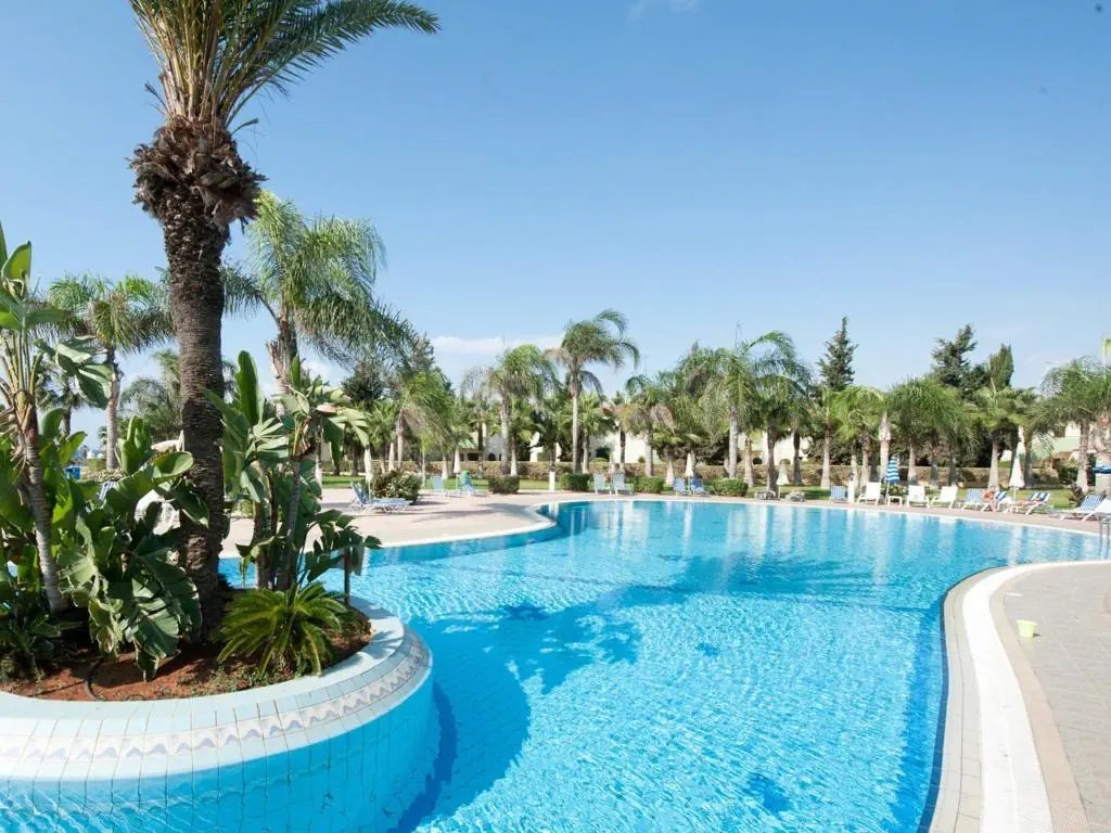 HOTEL: Nelia Sea Breeze