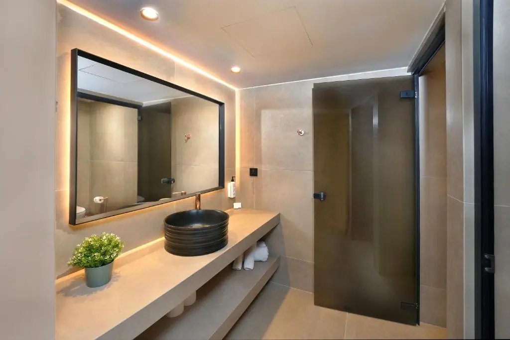 HOTEL: Nelia Sea Breeze