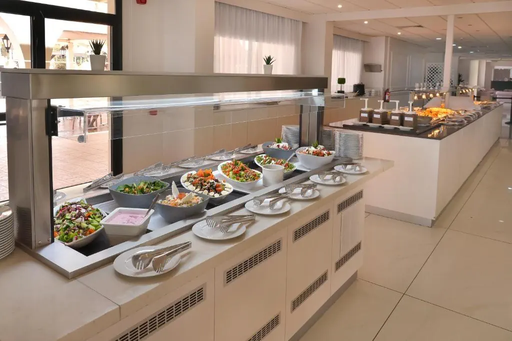 HOTEL: Nelia Sea Breeze