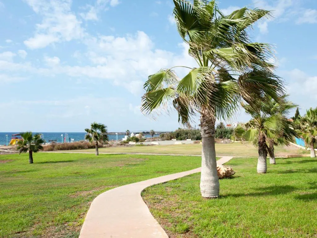 HOTEL: Nelia Sea Breeze