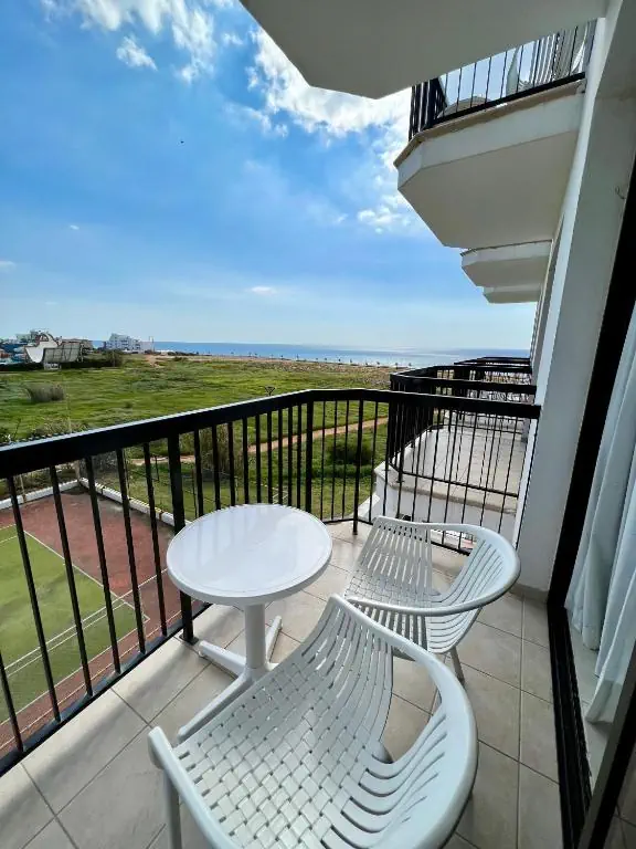 HOTEL: Nelia Sea Breeze
