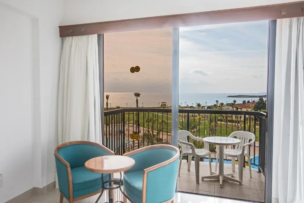 HOTEL: Nelia Sea Breeze