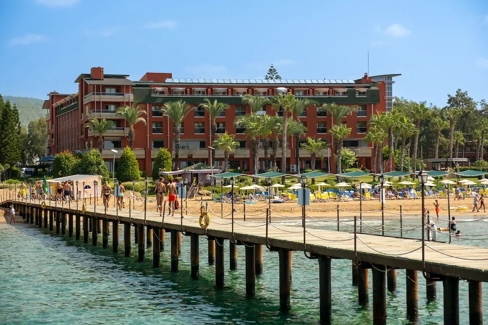 HOTEL: AQI Pegasos Club