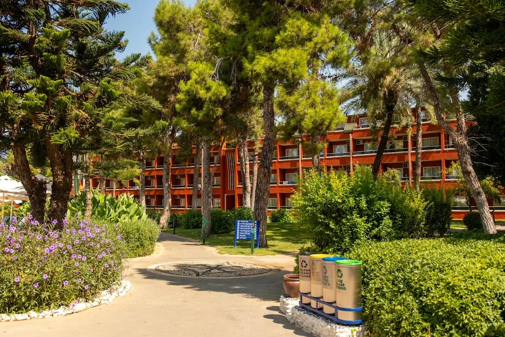 HOTEL: AQI Pegasos Club