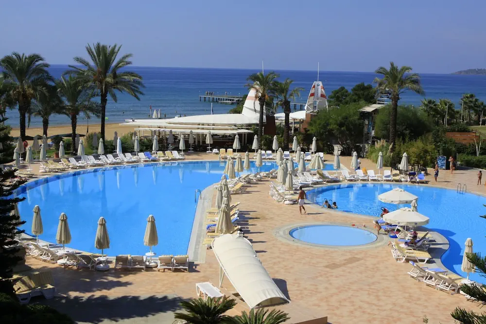 HOTEL: AQI Pegasos Club