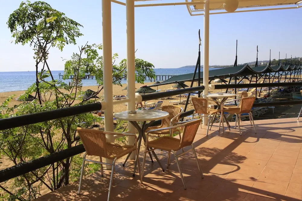 HOTEL: AQI Pegasos Club