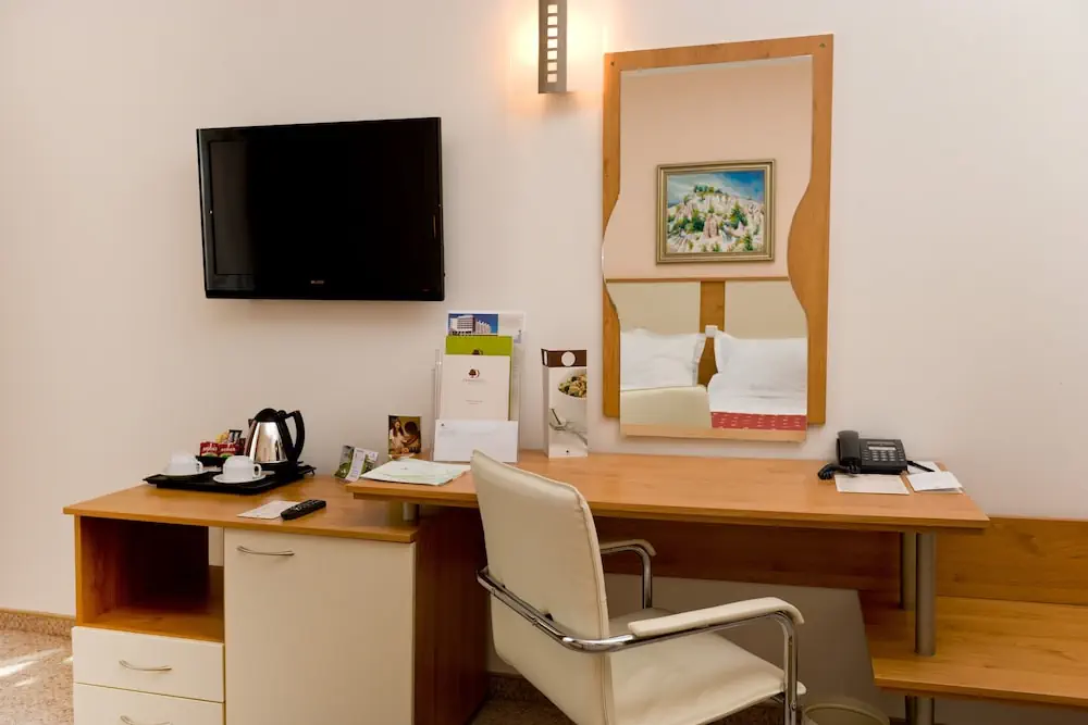 HOTEL: Apollo Spa Resort