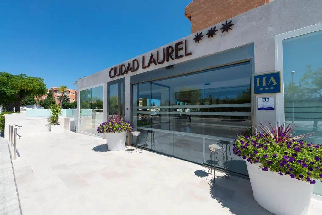 HOTEL: Aparthotel Ciudad Laurel