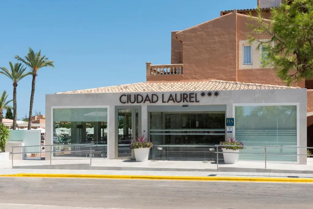 HOTEL: Aparthotel Ciudad Laurel