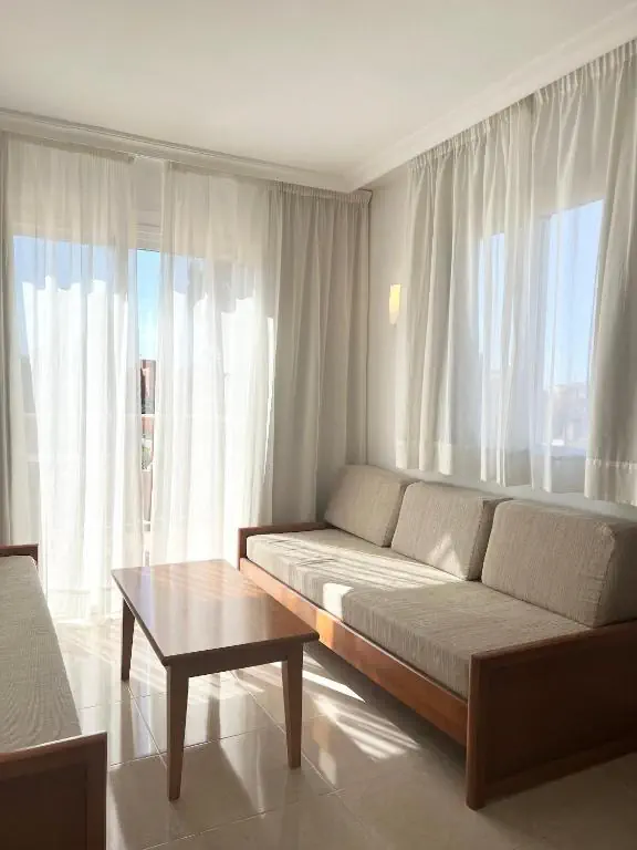 HOTEL: Aparthotel Ciudad Laurel