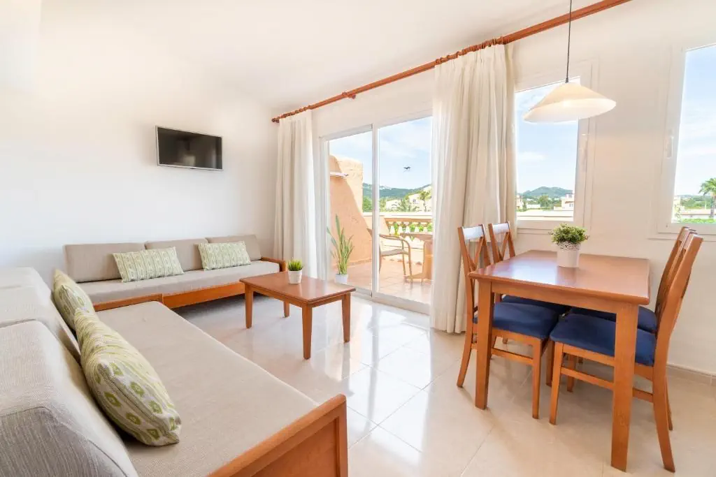 HOTEL: Aparthotel Ciudad Laurel