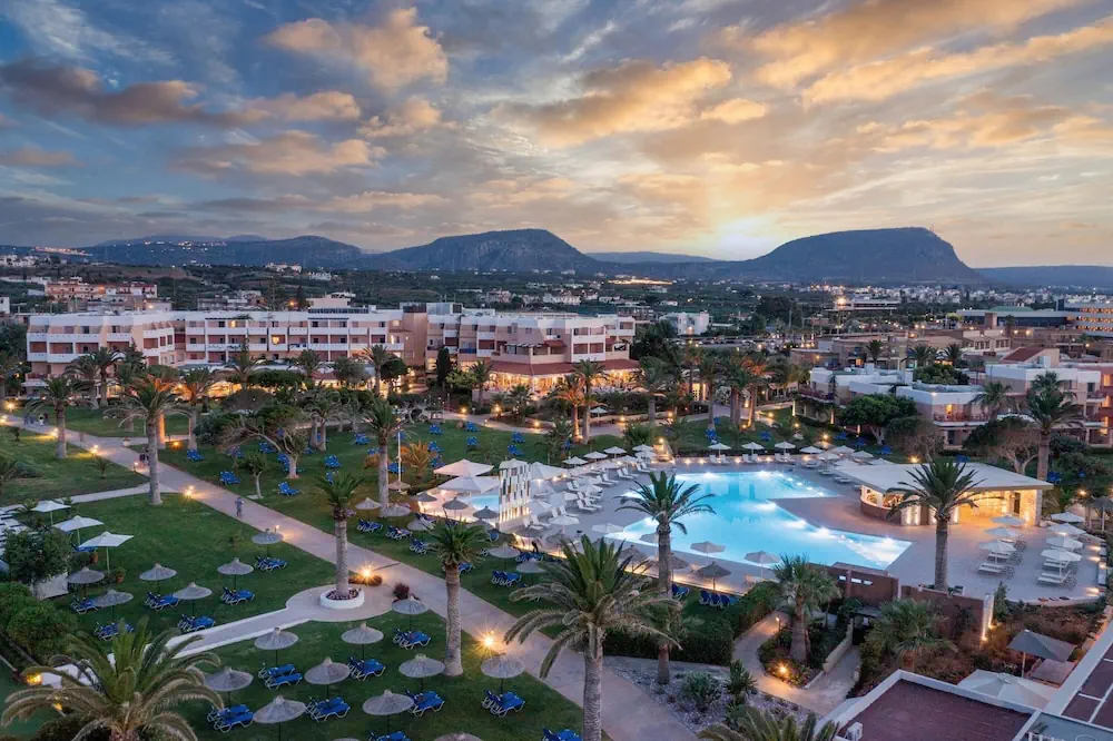 HOTEL: Anissa Beach and Village