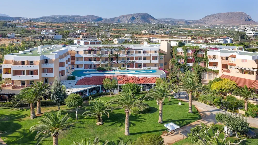 HOTEL: Anissa Beach and Village