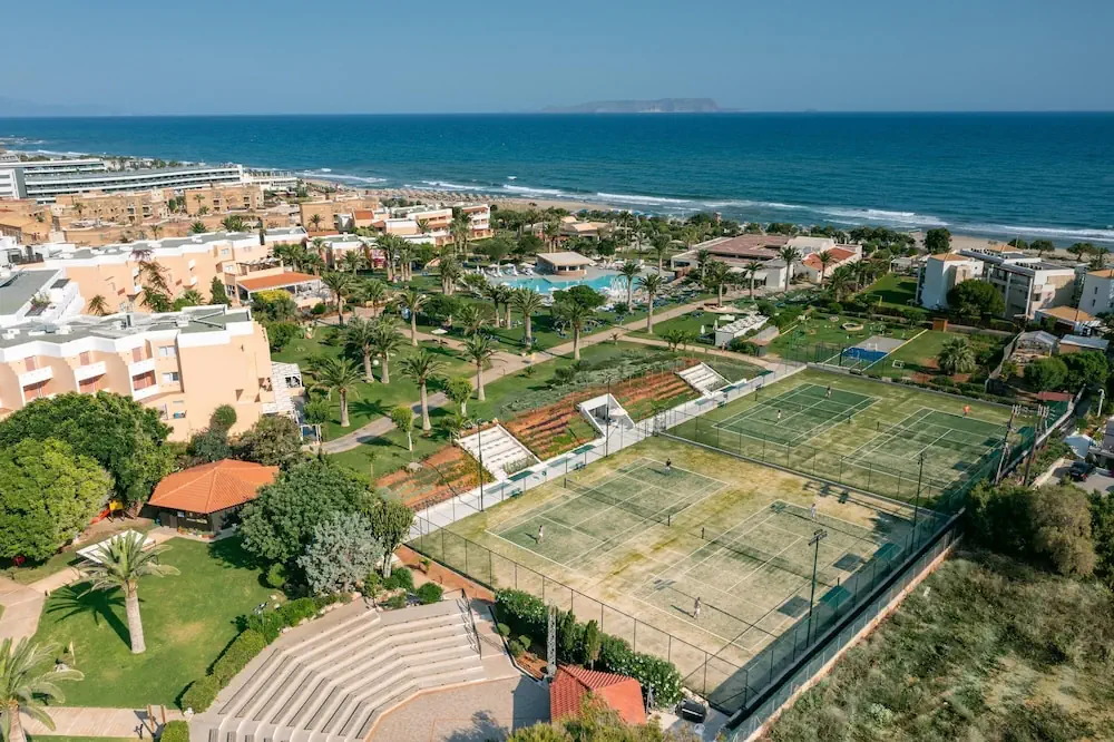 HOTEL: Anissa Beach and Village