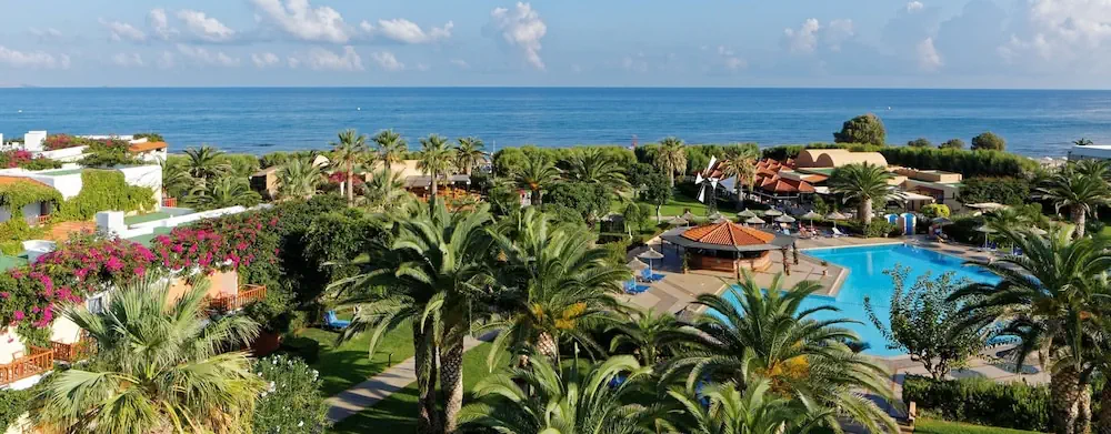 HOTEL: Anissa Beach and Village