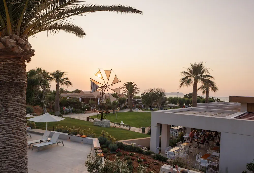 HOTEL: Anissa Beach and Village