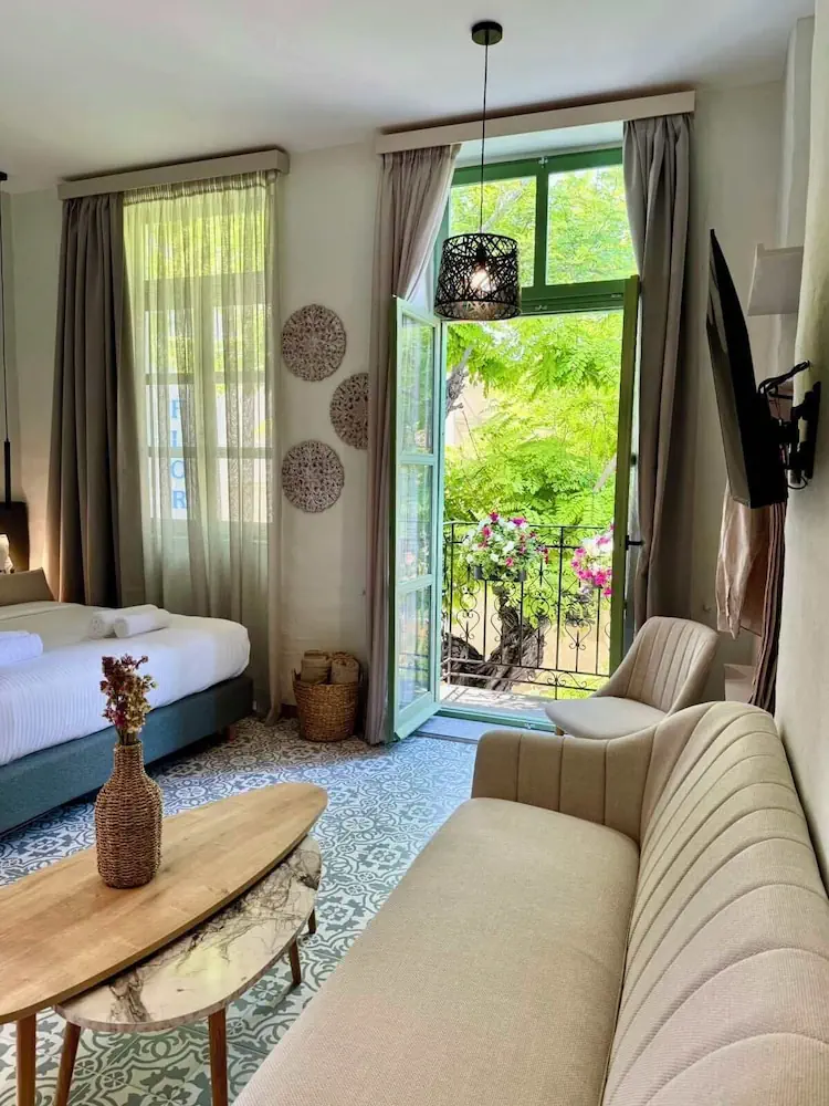 HOTEL: Hotel Acandia