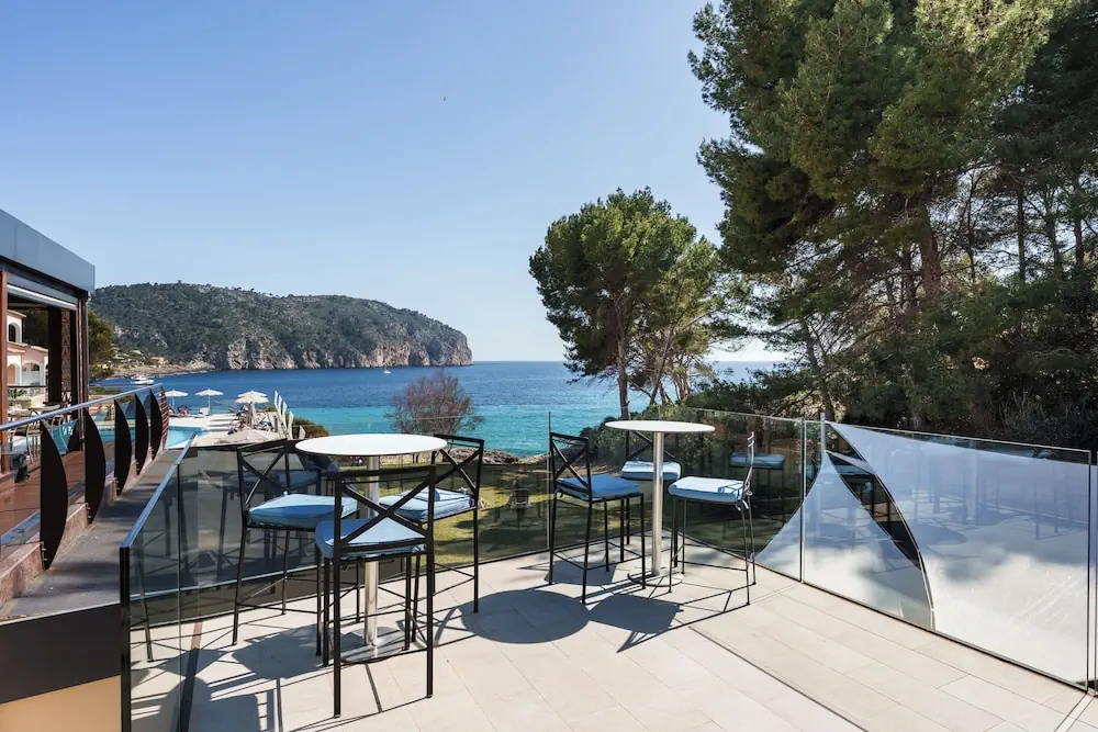 HOTEL: Bahía Suites Camp De Mar