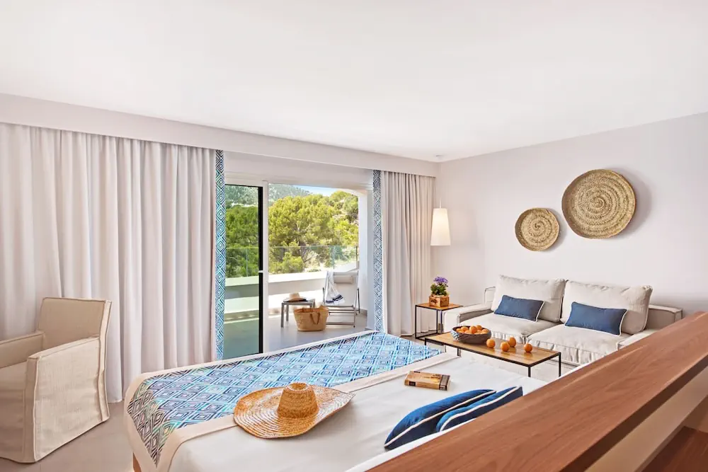 HOTEL: Bahía Suites Camp De Mar