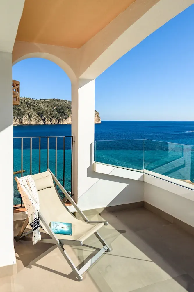 HOTEL: Bahía Suites Camp De Mar