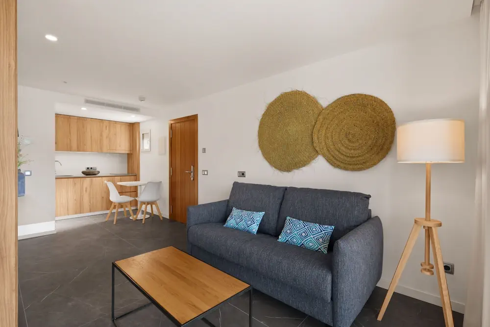HOTEL: Bahía Suites Camp De Mar