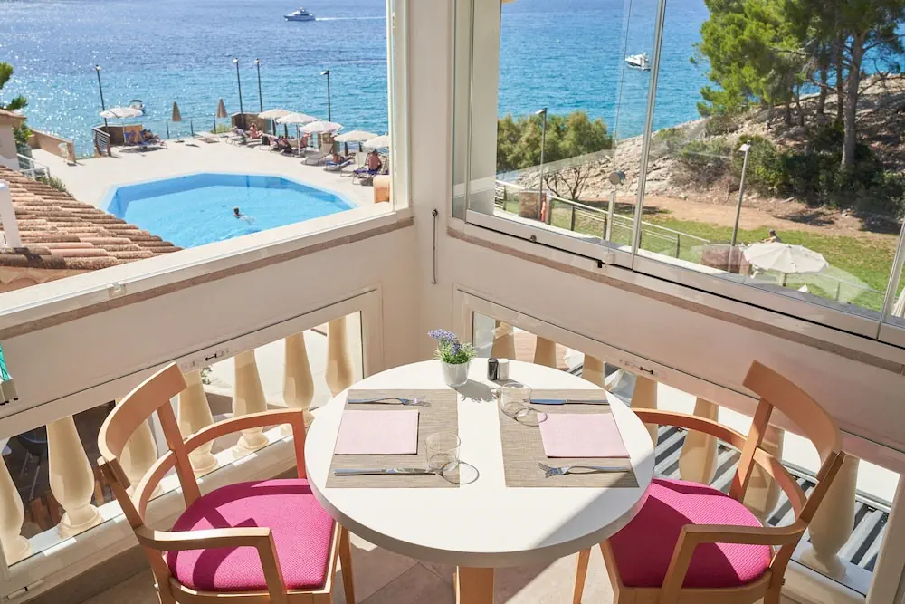 HOTEL: Bahía Suites Camp De Mar